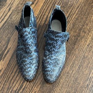 Freda Salvador Blue Snakeskin Ankle Booties size 8